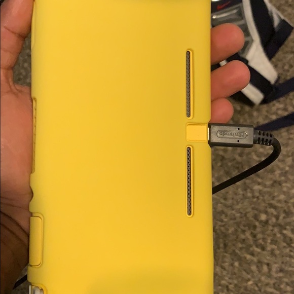 Nintendo switch lite - Picture 2 of 4